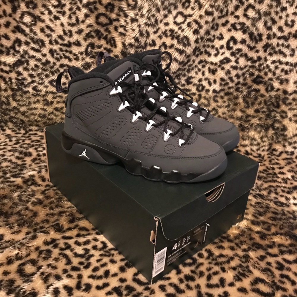 Jordan Retro 9